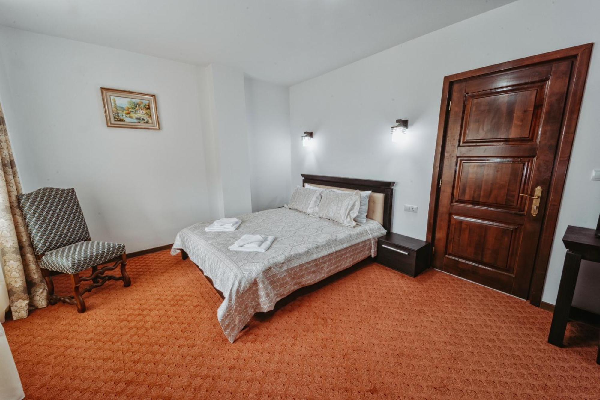Hotel Complex Turistic Constantin Bucovina Câmpulung Moldovenesc Exteriér fotografie
